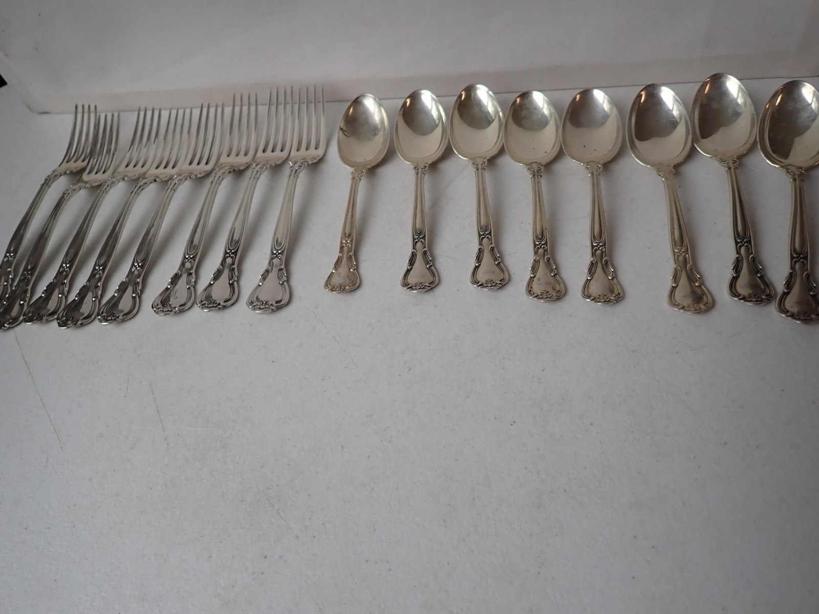 Gorham Sterling Chantilly 8 Forks & 8 Teaspoons: 19.1 troy ounces