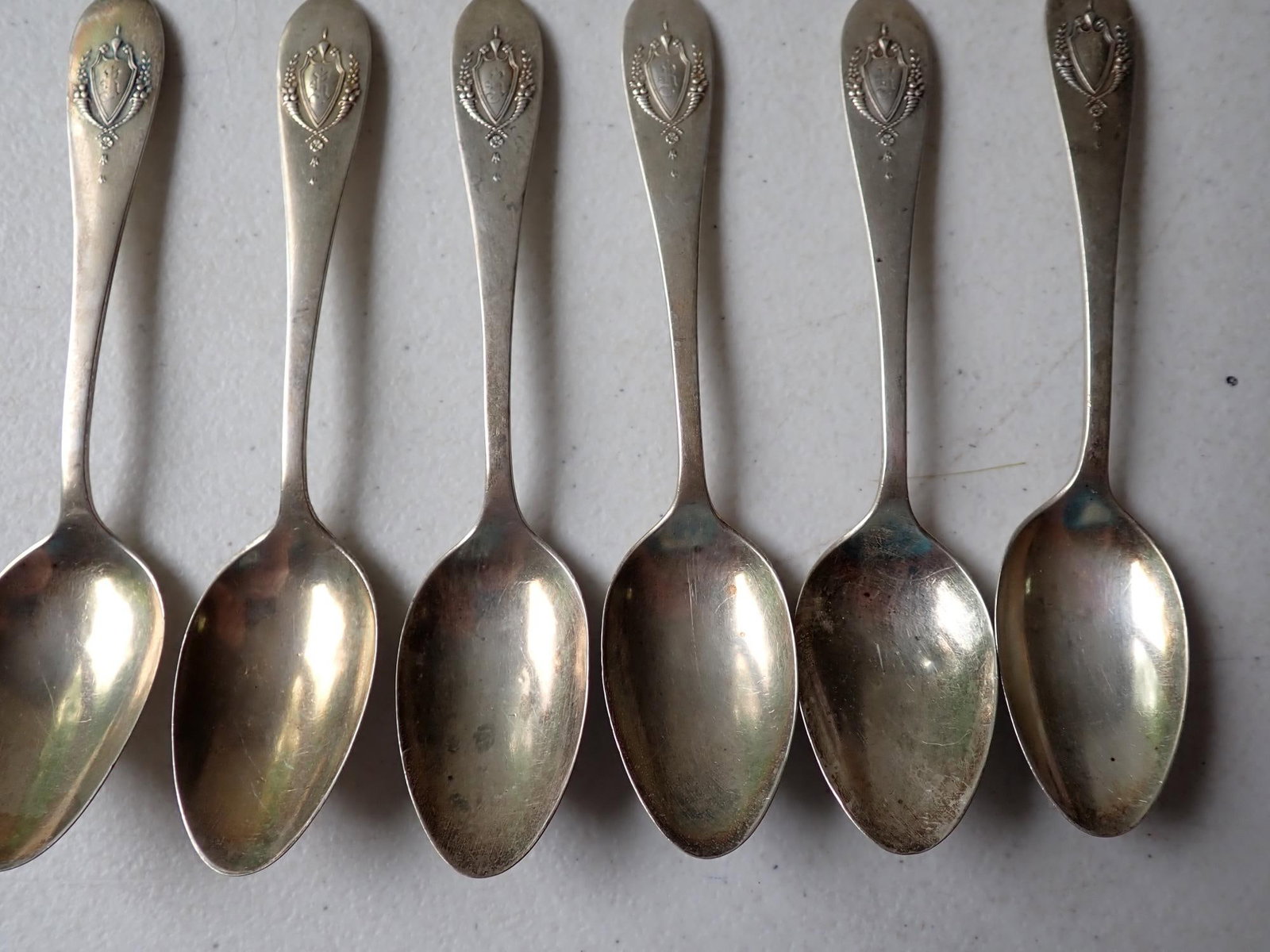 6 Lunt Sterling Silver Mount Vernon Teaspoons: 3.8 troy ounces.