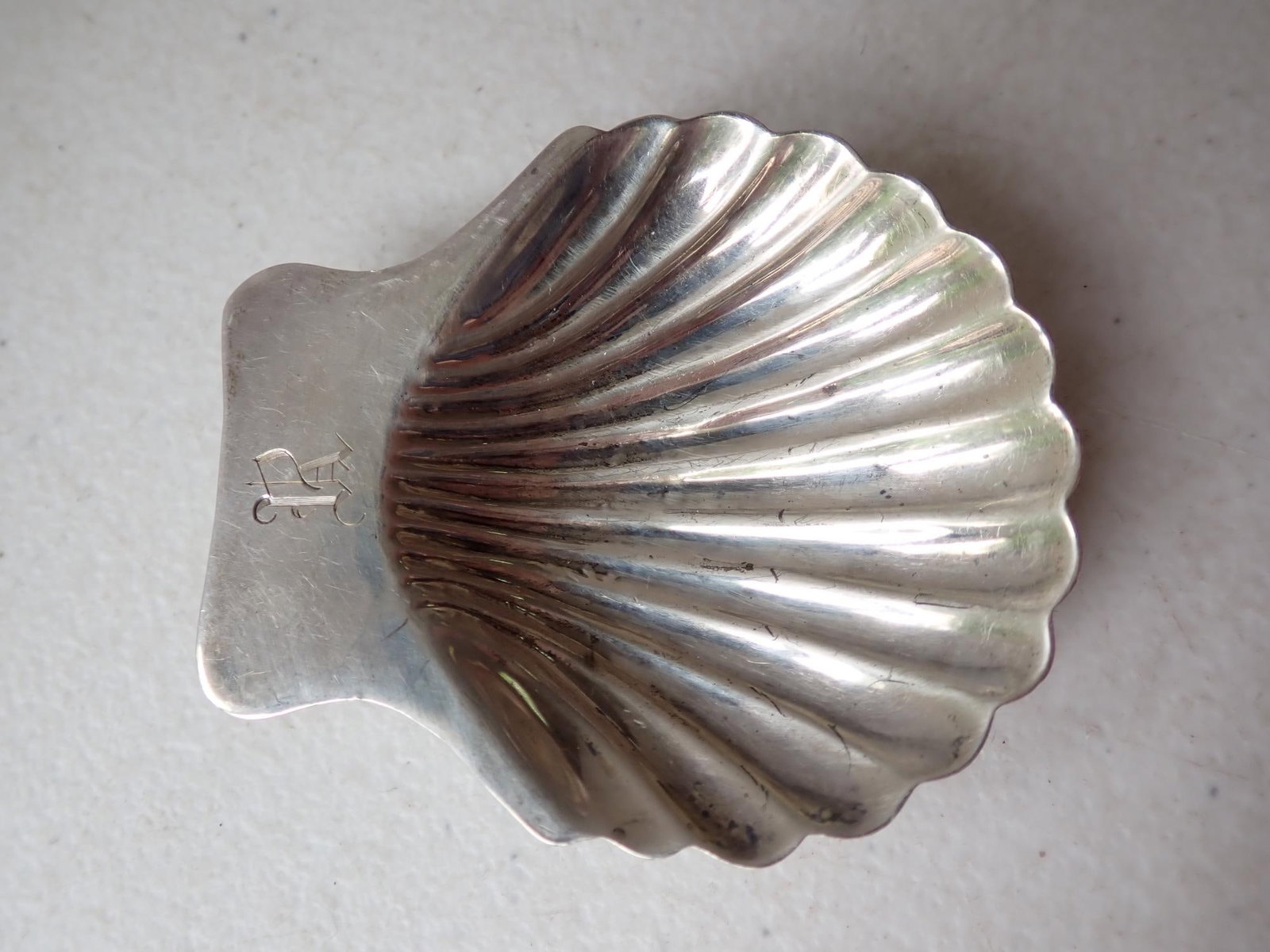 4 Oyster Shell Sterling Footed Dishes - 3