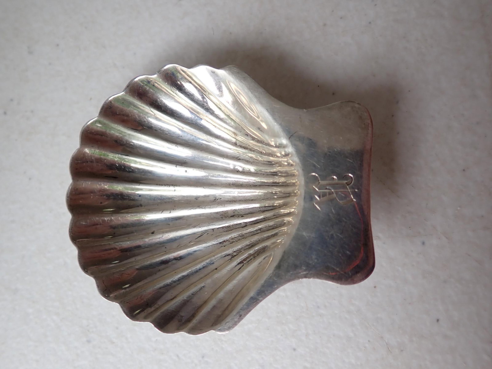 4 Oyster Shell Sterling Footed Dishes - 4