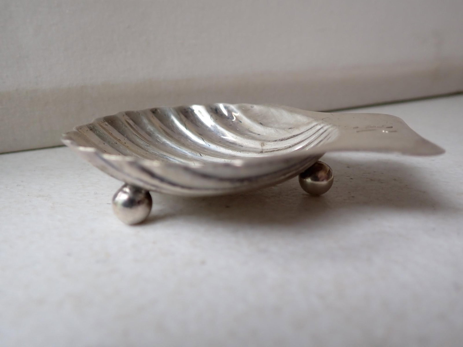 4 Oyster Shell Sterling Footed Dishes - 5