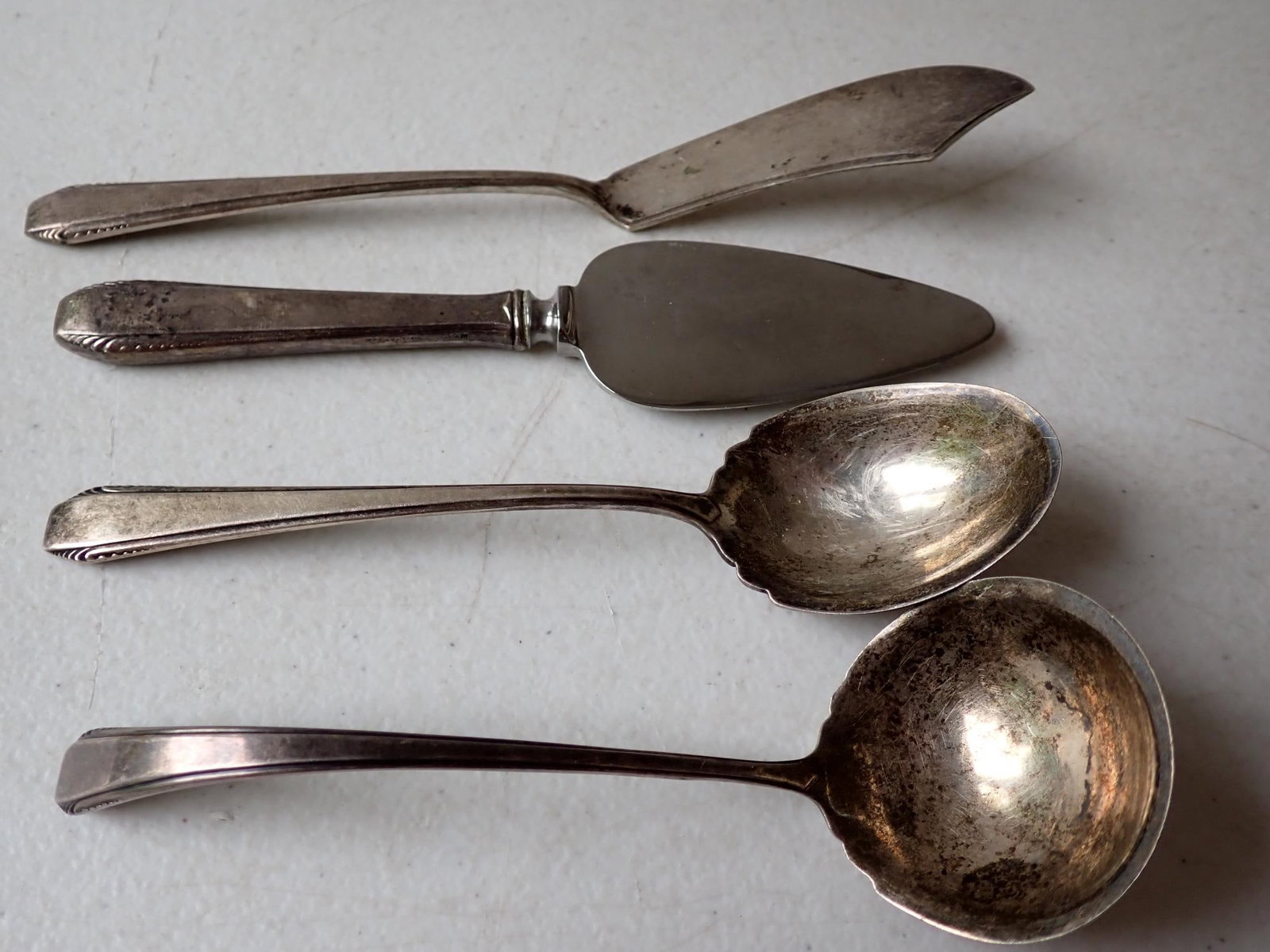 Towle Cascade Pat. 1933 Ladle & Other Serving: Spoon and Sterling Handle Server. Weighed without Sterling Handled Piece. 3.0 troy ounces.
