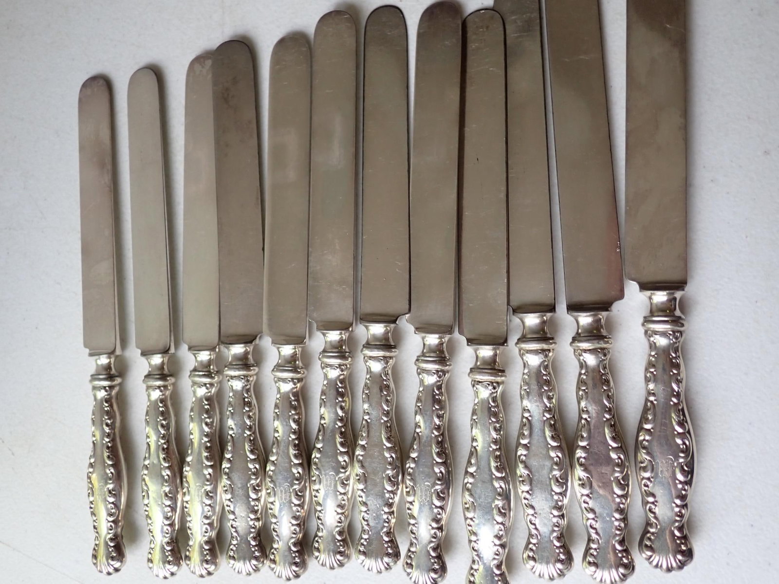 12 Whiting Gorham Louis XV Sterling Knives: Sterling Handled Knives