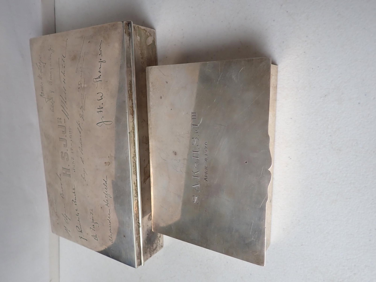 2 Wood Lined Sterling Presentation Cigar boxes (1 of 13)