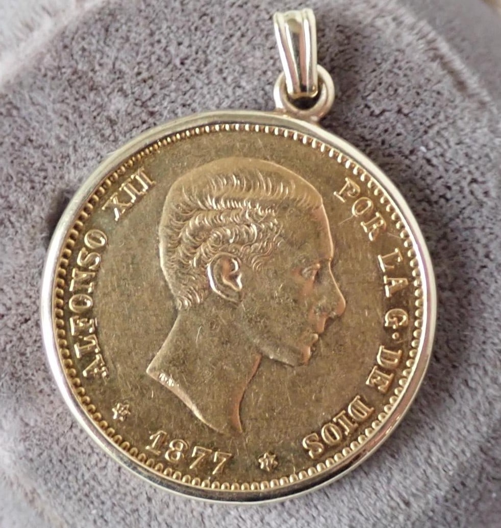 1877 Spain Gold Alfonso XII 25 Pesetas Coin: Pendant coin.