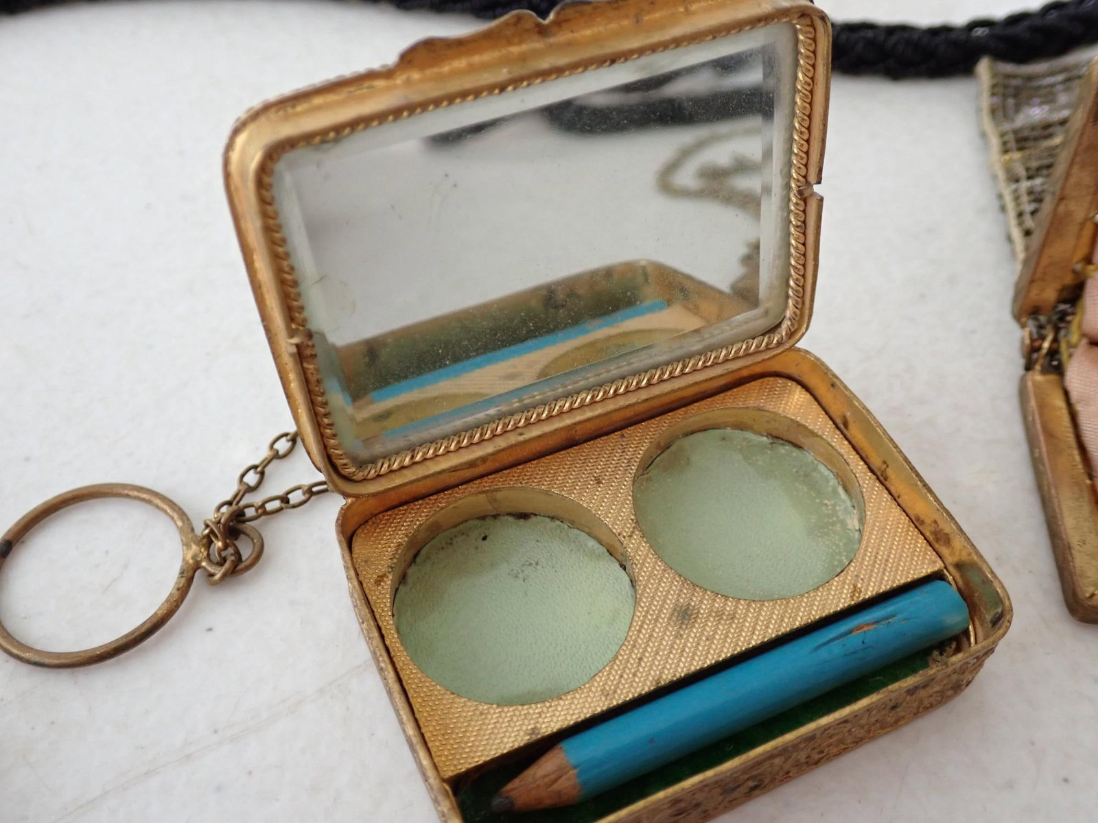 Mesh Purse, Beaded Flapper Necklace, Compact - 10