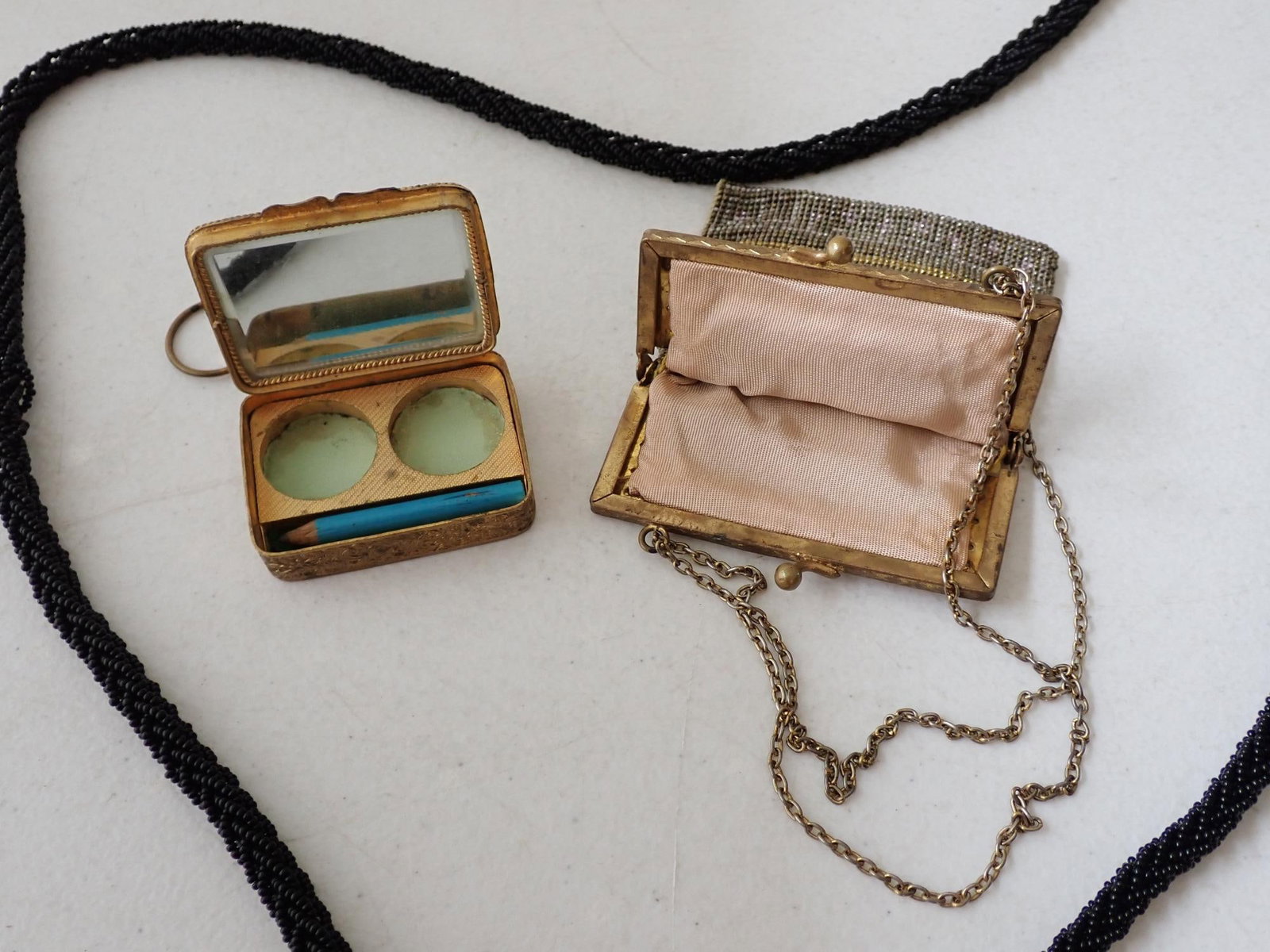 Mesh Purse, Beaded Flapper Necklace, Compact - 8