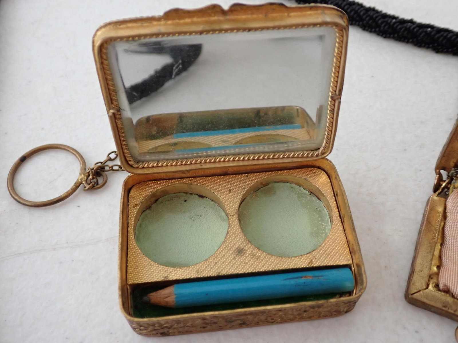 Mesh Purse, Beaded Flapper Necklace, Compact - 9