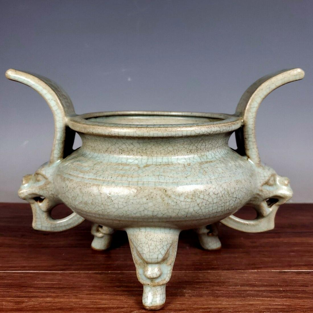 Chinese ru kiln porcelain incense burner: Size: Width 21 cm - Height 14.7 cm Materials: Porcelain Time Period: Song dynasty Manufactured Date: 10th-c Period Origin: China