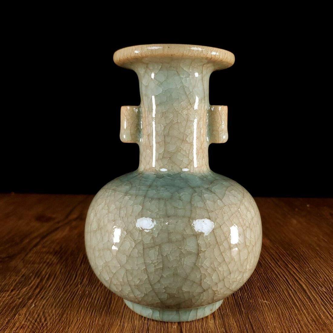Chinese ru kiln porcelain vase (1 of 9)