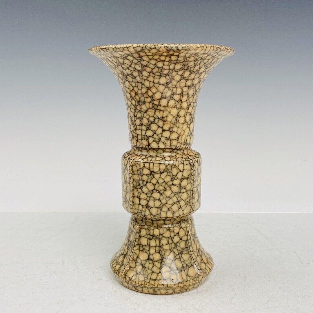 Chinese ge kiln porcelain vase (1 of 8)