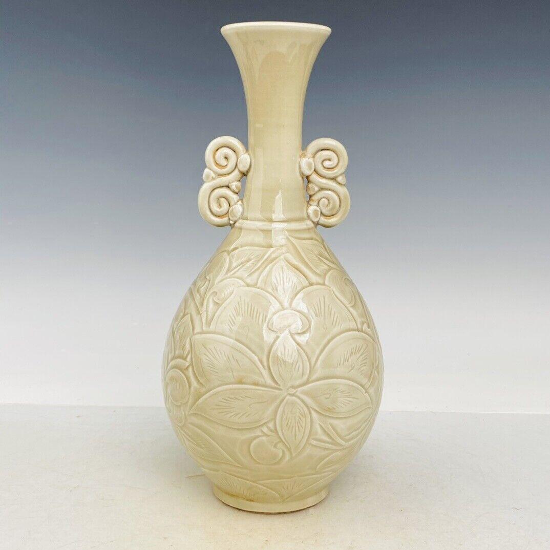 Chinese ding kiln porcelain vase (1 of 9)