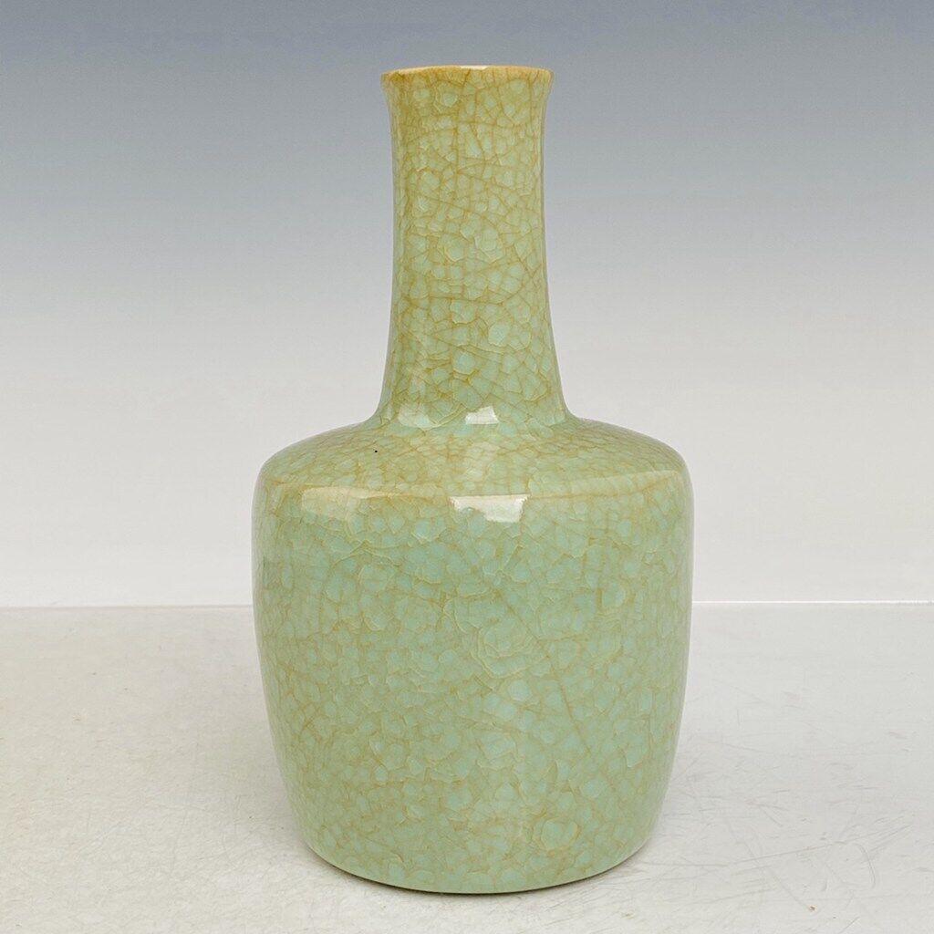 Chinese ru kiln porcelain vase (1 of 9)