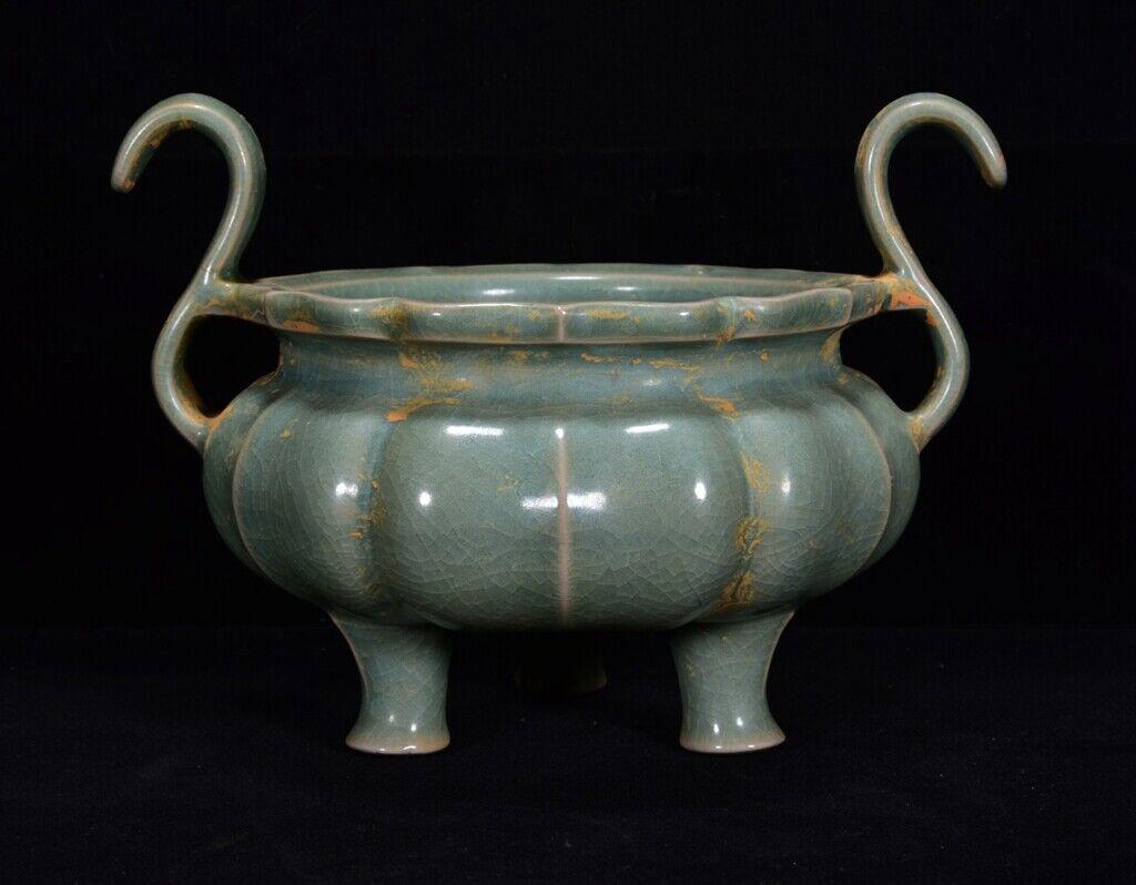 Chinese ru kiln porcelain incense burner: Size: Width 17 cm - Height 13 cm Materials: Porcelain Time Period: Song dynasty Manufactured Date: 10th-c Period Origin: China