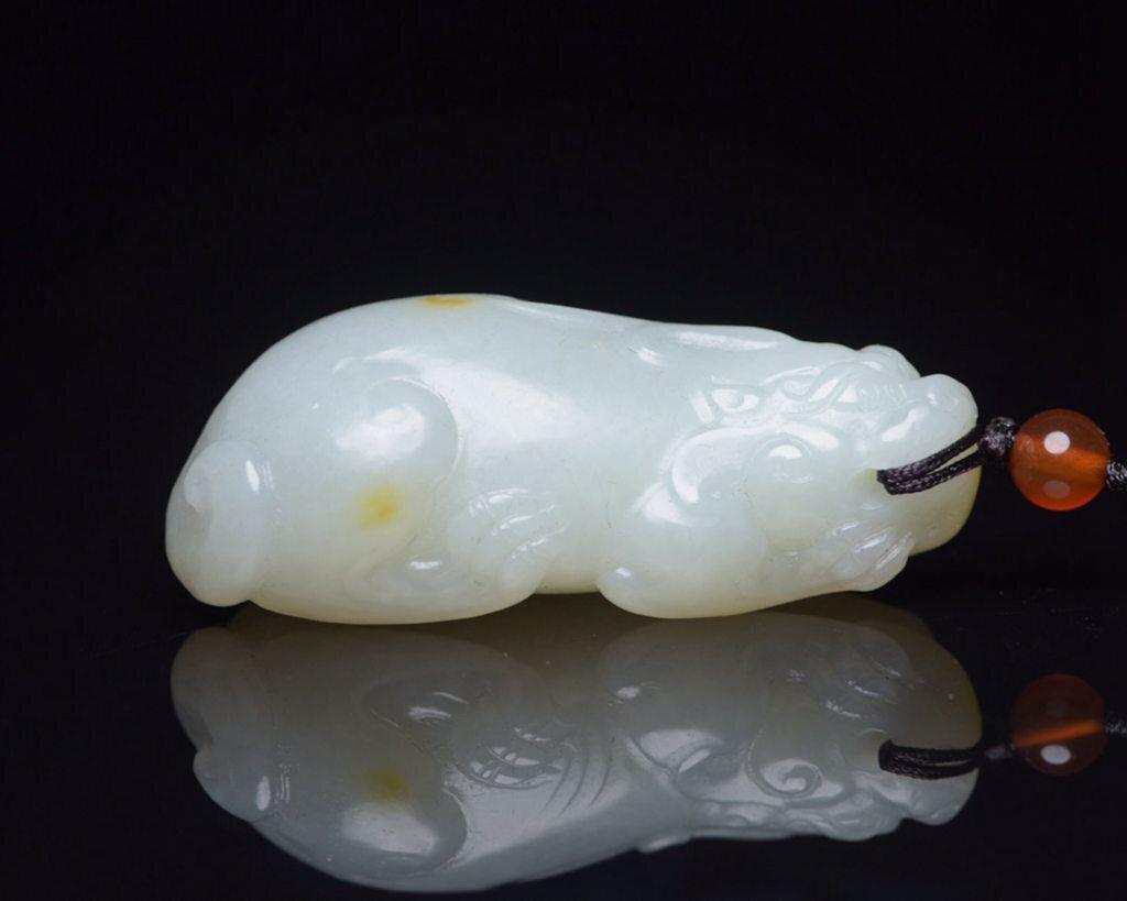 Chinese natural hetian jade animal statue (1 of 9)