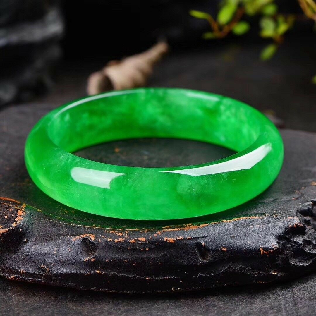 Chinese A+++ natural green jade bangle (1 of 6)