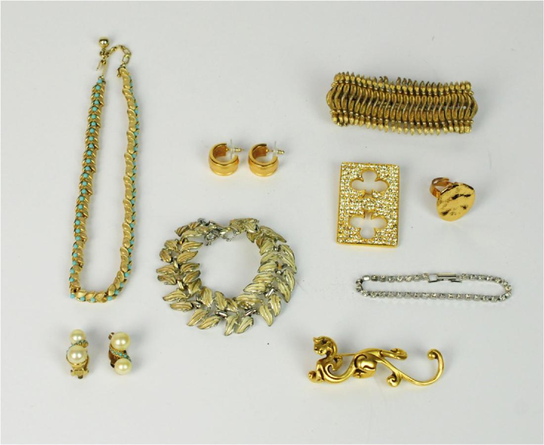 Designer Costume Jewelry Crown Trifari MMA Rivers (1 of 11)