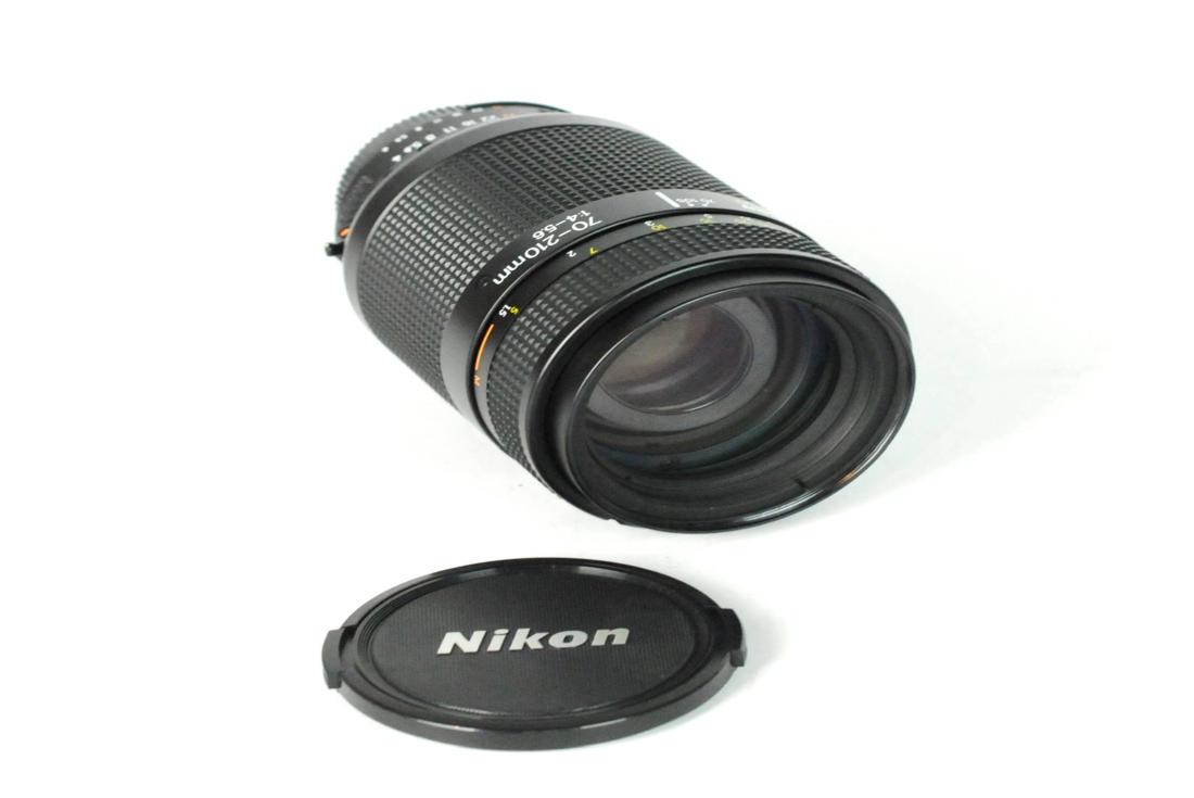 Nikon Zoom Telephoto Nikkor 70-210 Autofocus Lens (1 of 3)