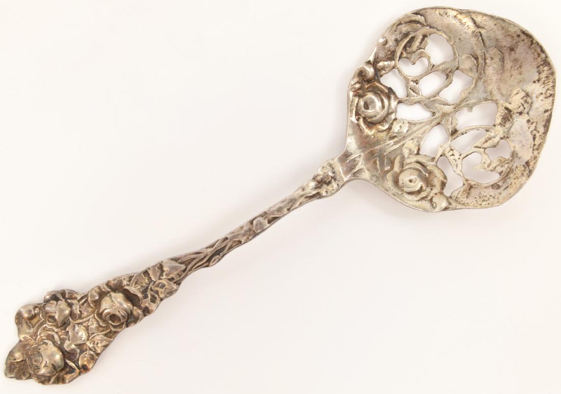 Antique Sterling Pierced Serving Spoon 31.7 g (1 of 5)