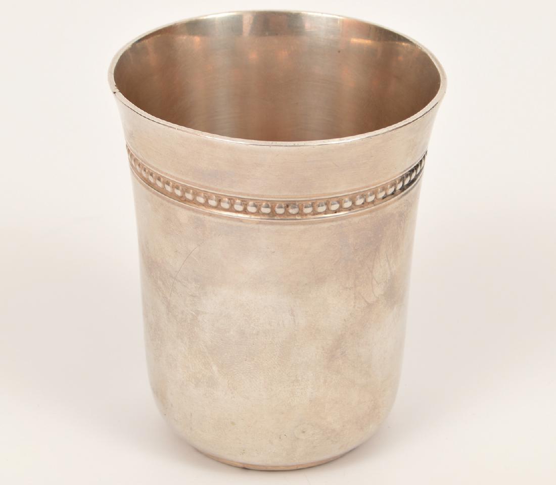 Christofle France Silverplate Baby Cup Perels 1935: Christofle silver plate Perels baby cup 1935. The Perles pattern features a single delicate line of beading reminiscent of an pearl necklace. 3"Hx2.5"D. Monogrammed. Condition report: Very good - with