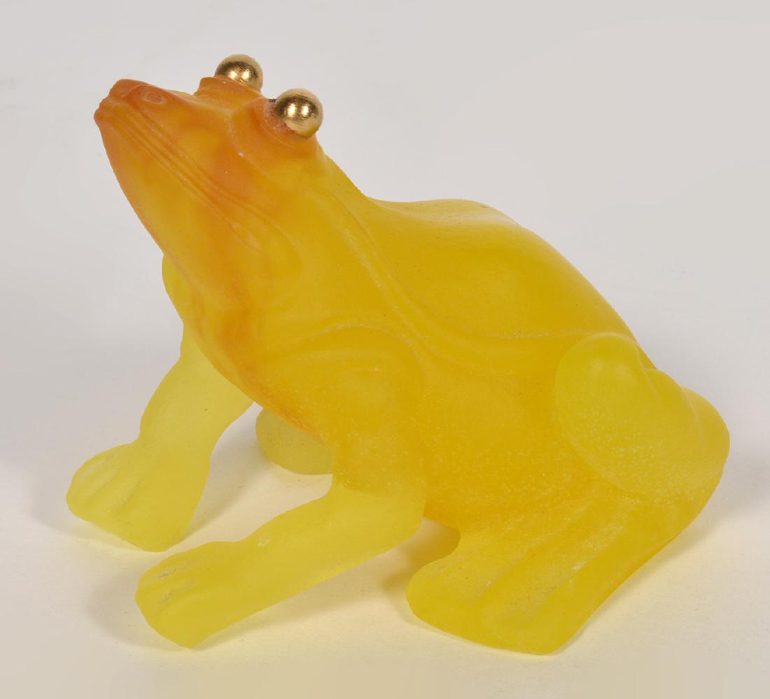 Daum France Art Glass Acid Yellow Frog: Daum France Art Glass Pate de Verre Acid Yellow Frog, with gold eyes. Signed. 3.5"W x 3"H. Condition report: Very good- no issues seen. Please examine all photos closely. Contact C. Biddle Auction Gal