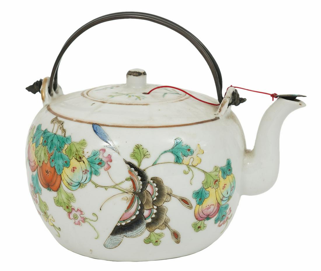 Chinese Porcelain Painted Teapot (1 of 10)
