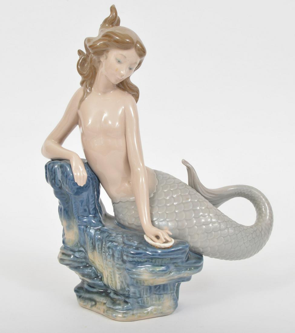 Lladro Mermaid w/Pearl Figurine Sirena de La Perla (1 of 6)