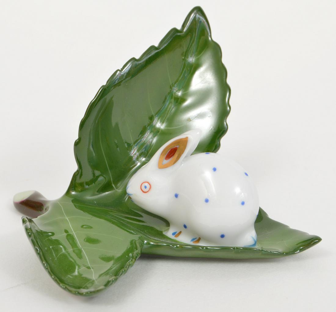 Herend Blue Polka Dot Bunny on a Leaf Card Holder (1 of 5)
