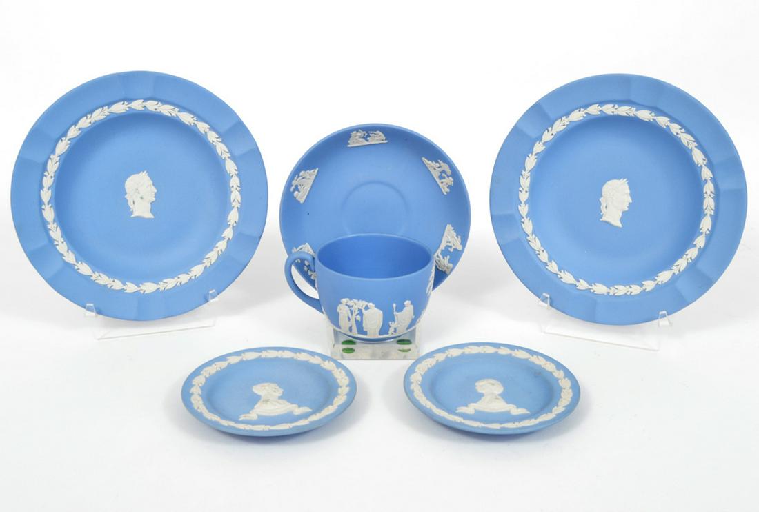 7 Pcs. Blue Wedgwood Bowl, Plates, Cup & Saucer (1 of 10)