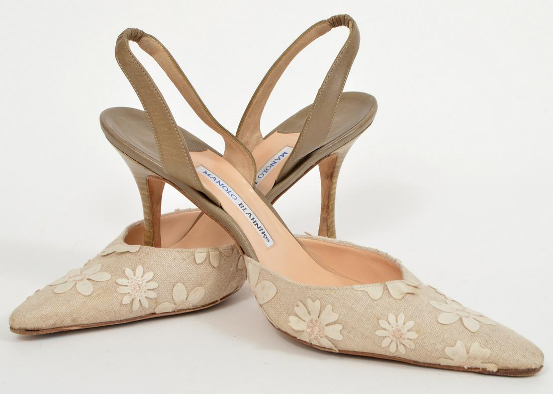 Manolo Blahnik Linen Floral Slingback Pumps (1 of 7)