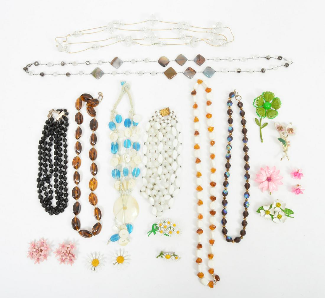 Lot of 8 Costume Strand Necklaces & Metal Jewelry (1 of 9)