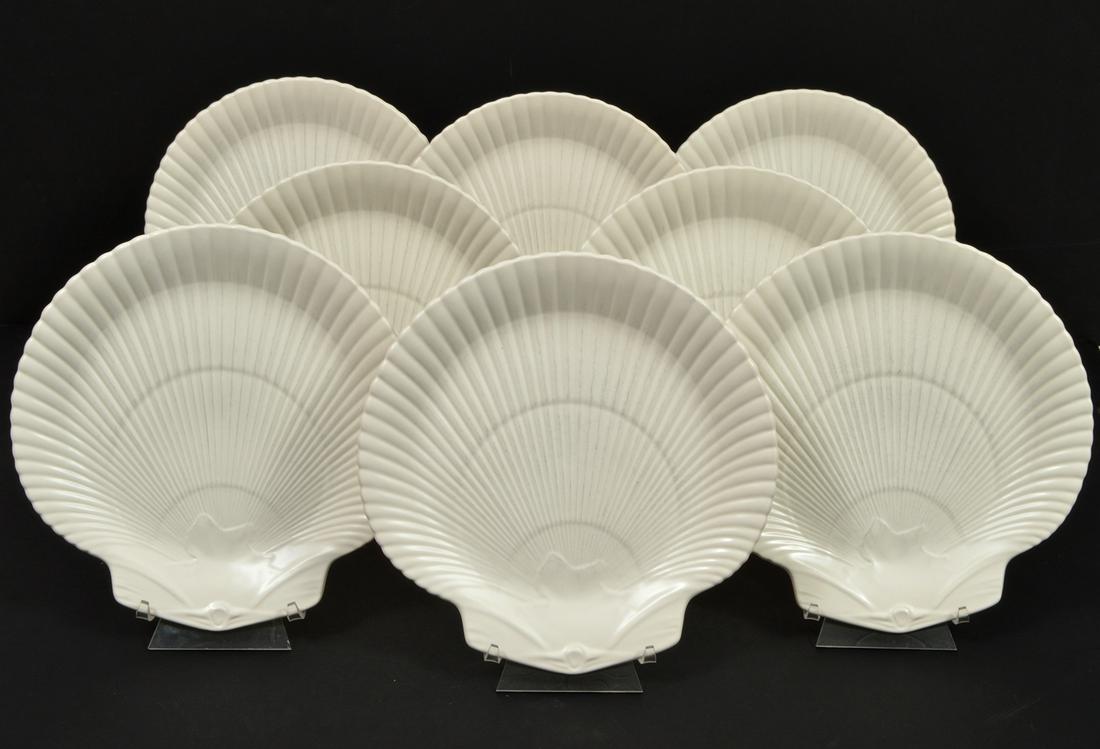 12 Wedgwood White Nautilus Shell Plates (1 of 4)
