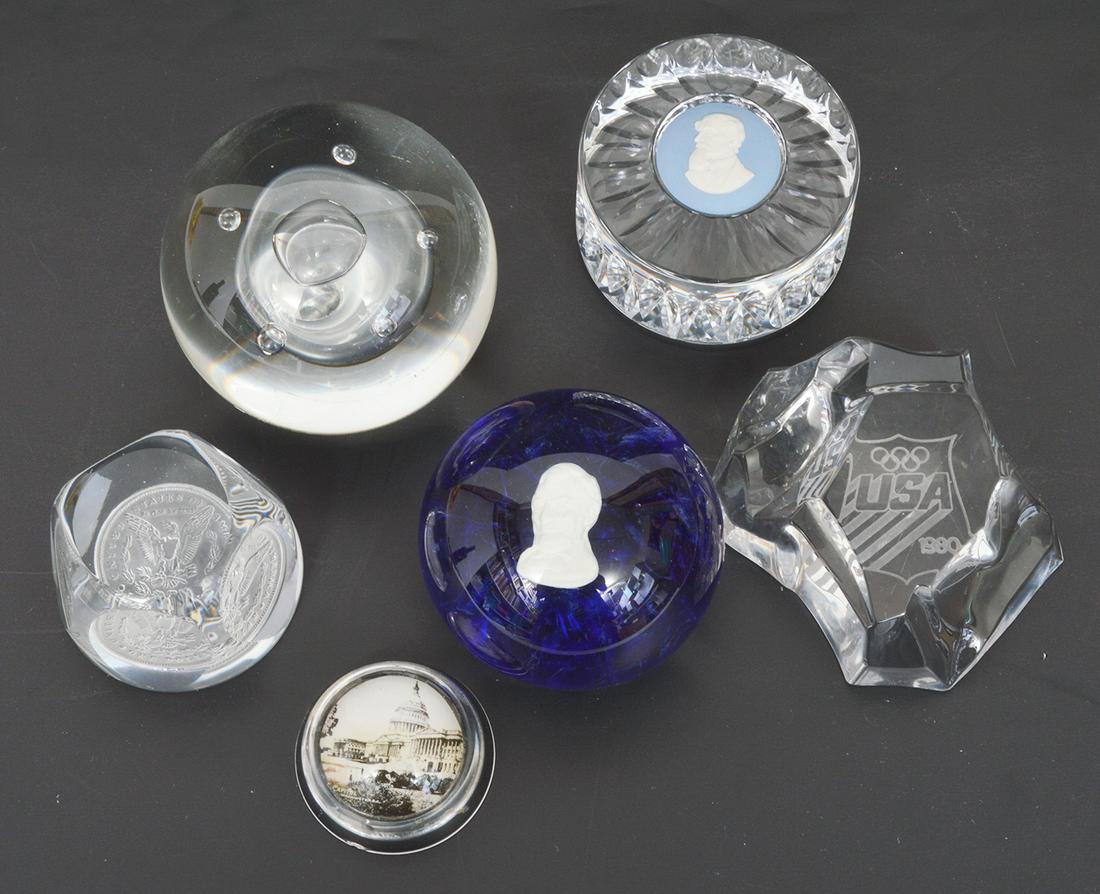 A lot of 6 Art Glass Paper Weight (1 of 10)