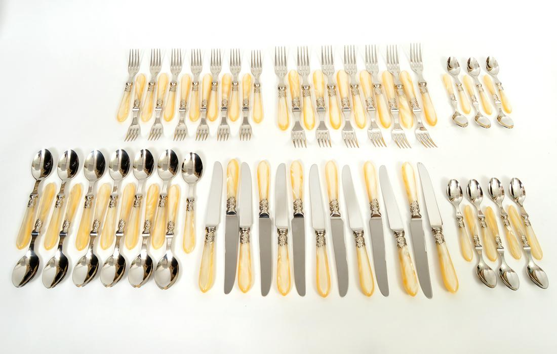 Scof France Pompadour Cream 65 Pcs. Flatware (1 of 9)