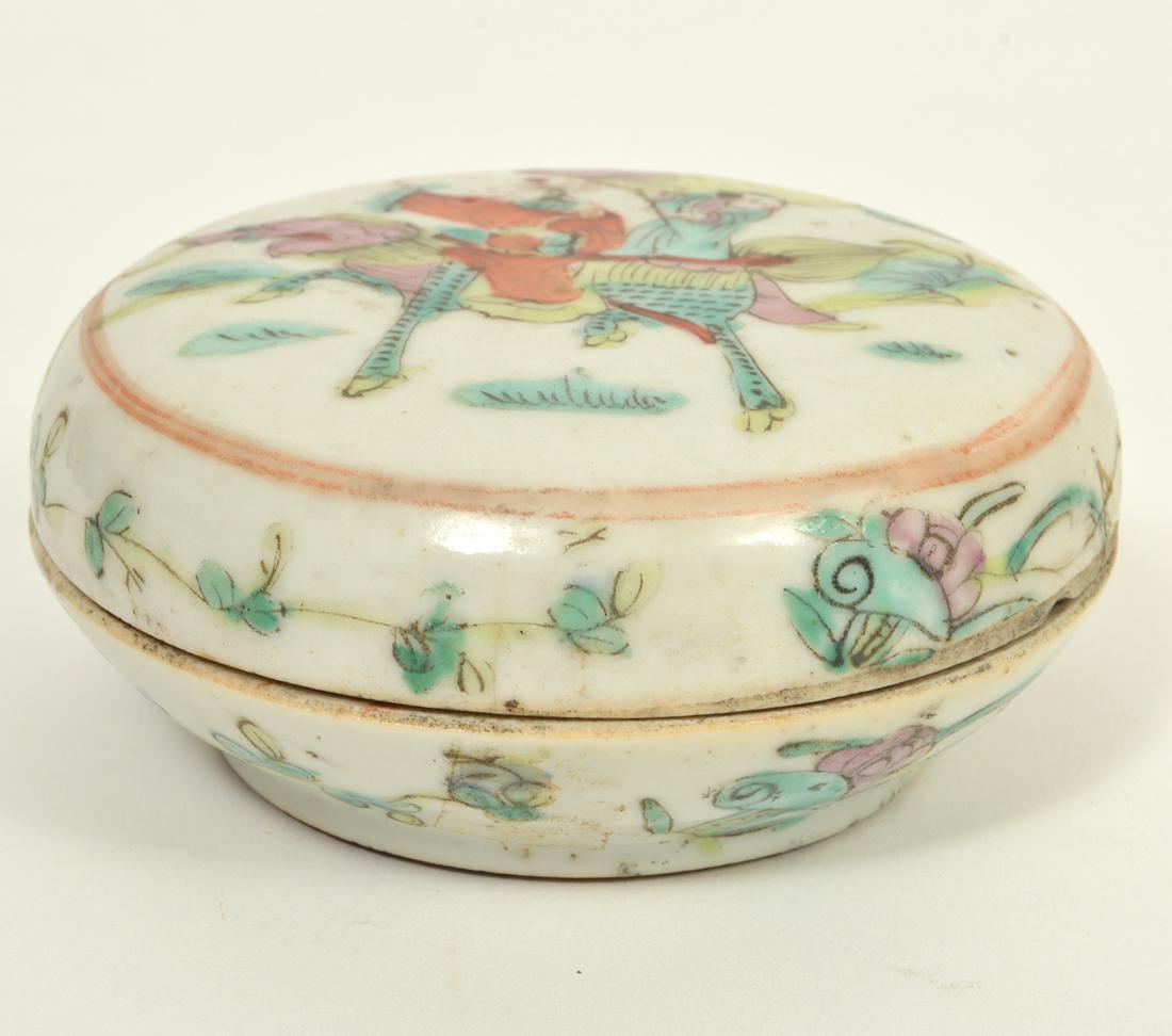 Chinese Painted Porcelain Lidded Trinket Dish (1 of 6)