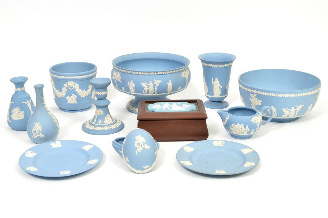 12 Pcs Wedgwood Blue & White Jasperware (1 of 13)
