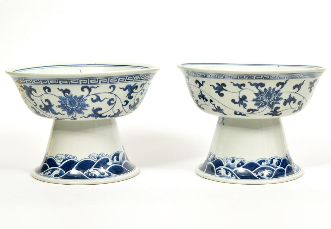 Pr. Chinese Blue & White Fish Pot Pedestal Bowls (1 of 11)