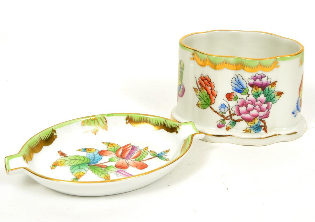 2 Pieces Herend Queen Victoria China (1 of 4)