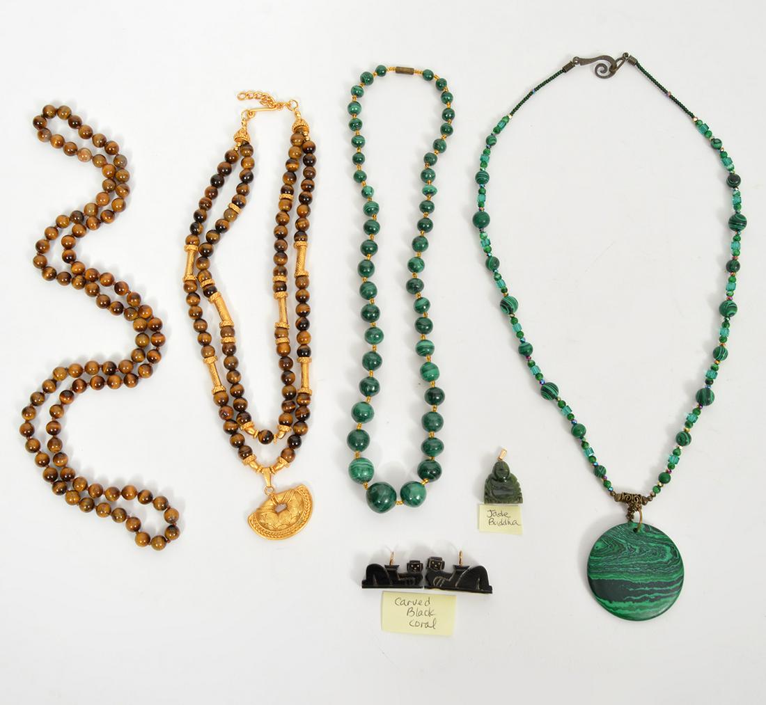 4 Necklaces, 3 Pendants Malachite, Jade, Coral (1 of 7)