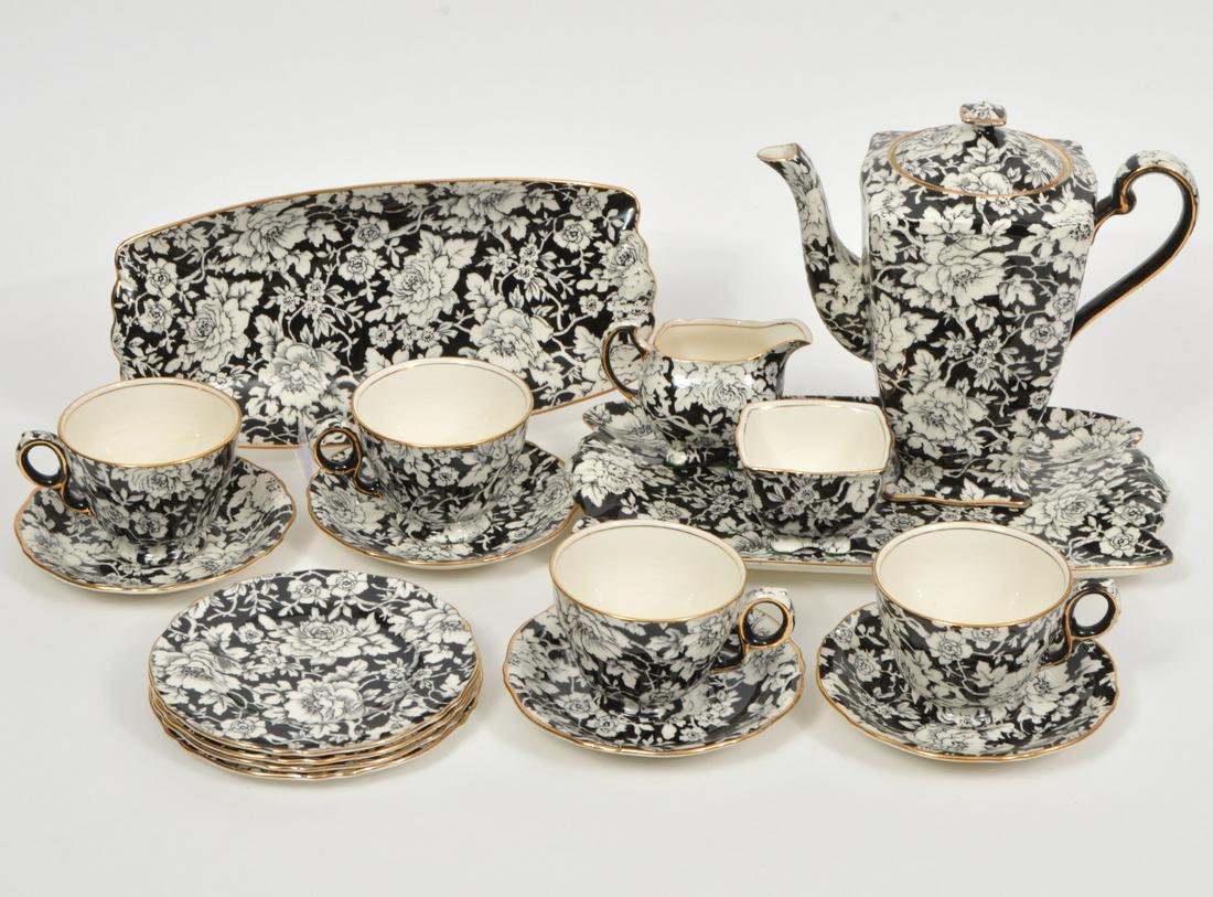 Royal Winton Grimwade 'Peony' China 18 Pcs. (1 of 14)