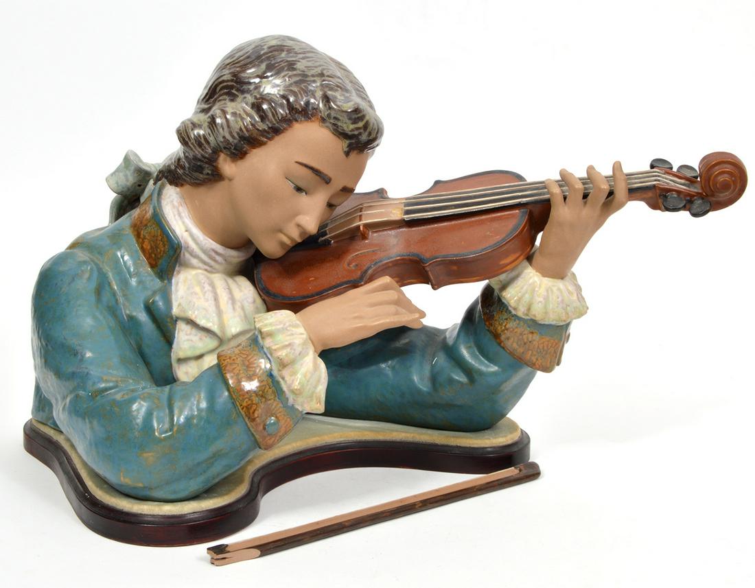 Lladro 'Violin Player' Figure with Base #2063 (1 of 8)