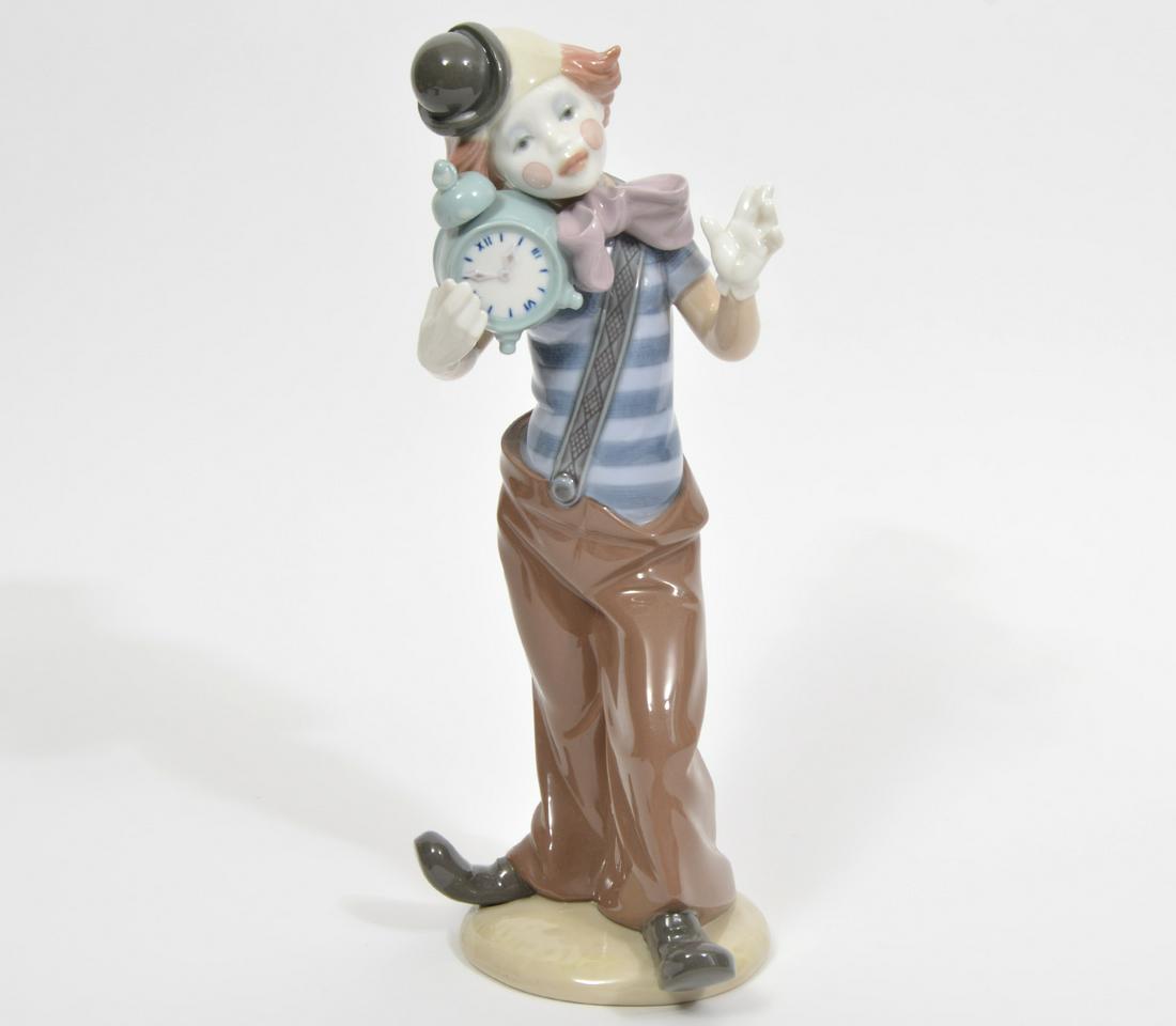 Lladro Porcelain Clown Holding an Alarm Clock (1 of 5)