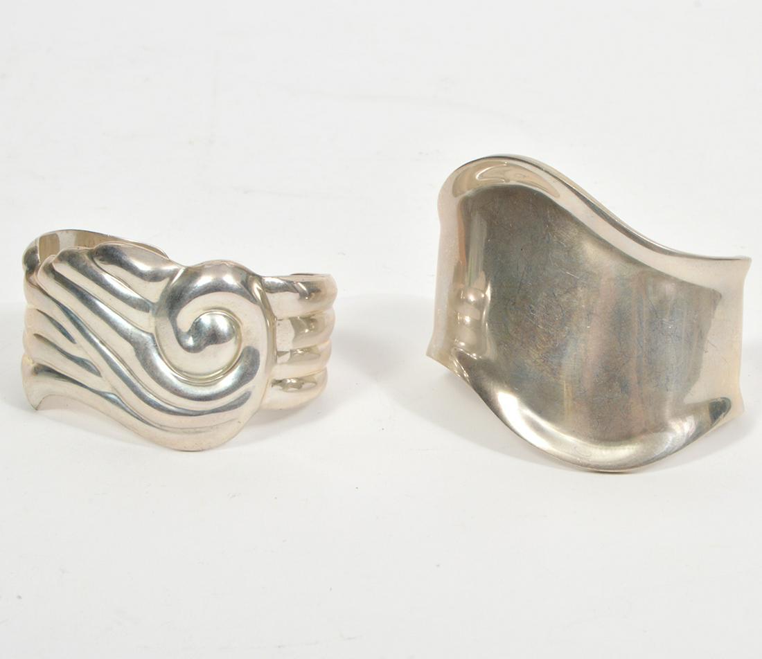 2 Mexican Sterling Cuff Bracelets 128 grams (1 of 6)