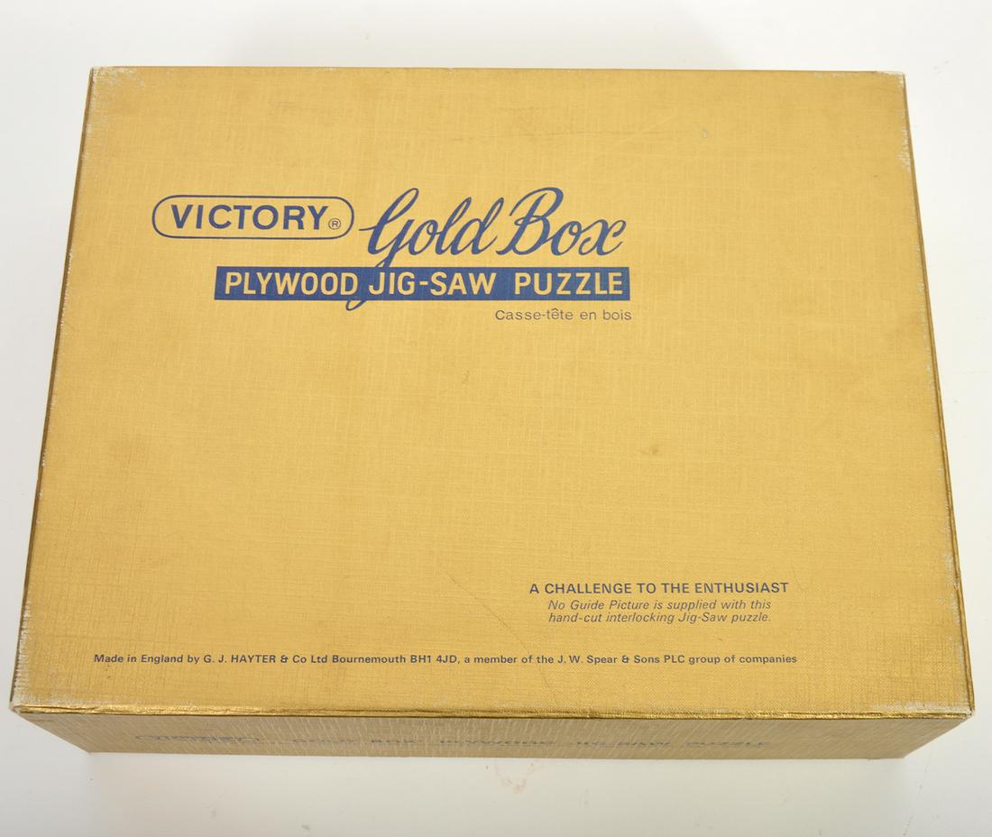 Victory Gold Box Plywood Jigsaw 2000 Pc. Puzzle (1 of 5)
