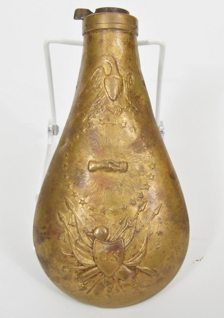 Antique Brass Civil War Peace Powder Flask (1 of 10)