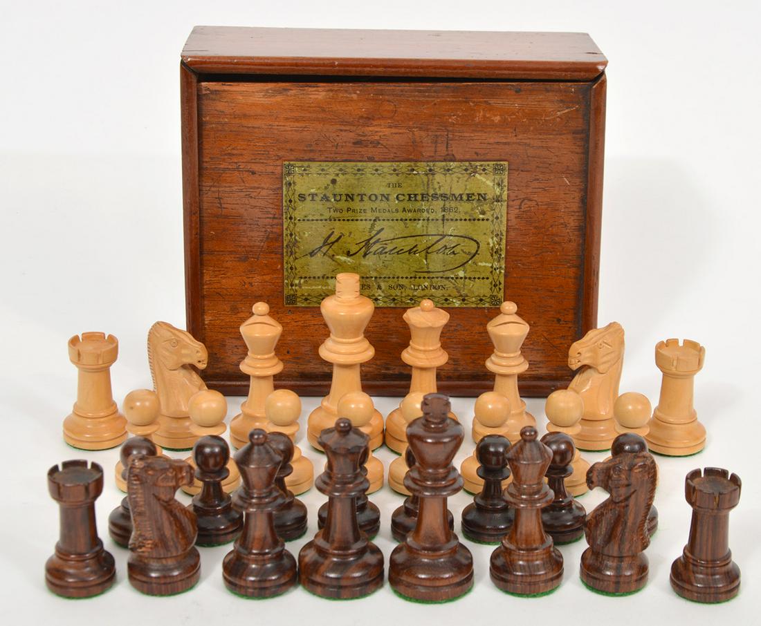 Staunton Chessmen 32 pcs Boxed Set (1 of 11)