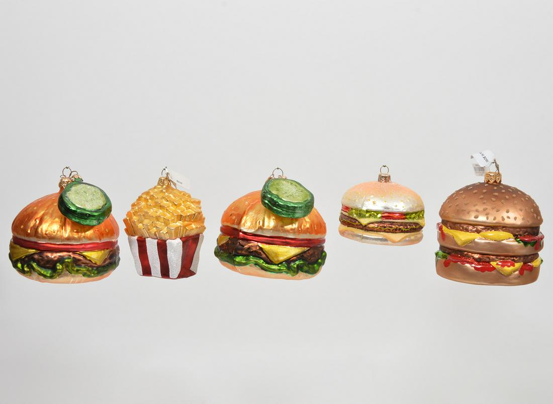 5 Christmas Ornaments Made in Poland: 5 Christmas Ornaments made in Poland. Big Mac 4, 2 Whoppers with pickle on side 3.5"H, Single with cheese 2.5"H, Fries 4"H. Condition report: Good, no issues. Please examine all photos closely. Contac