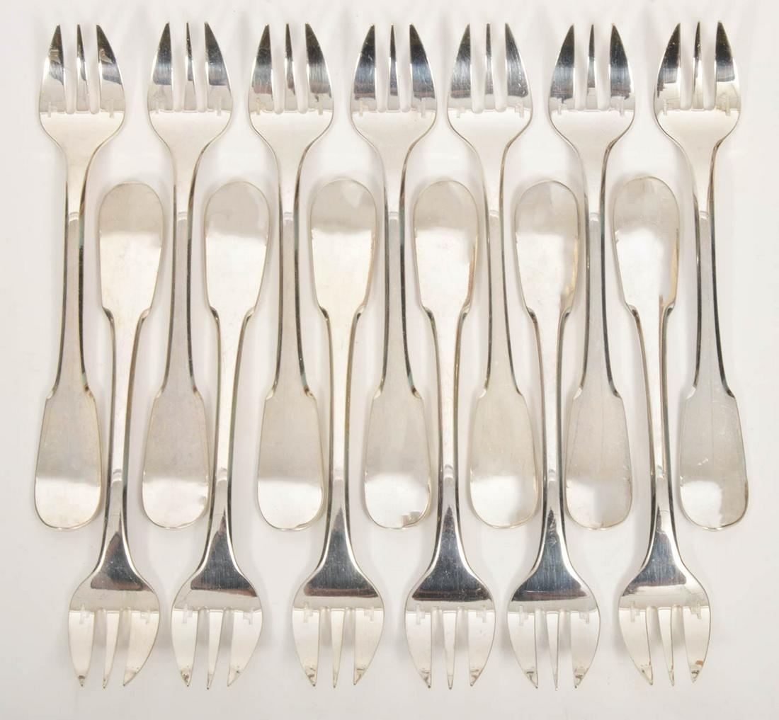 Set of 13 Christofle Silver-Plate Oyster Forks (1 of 5)