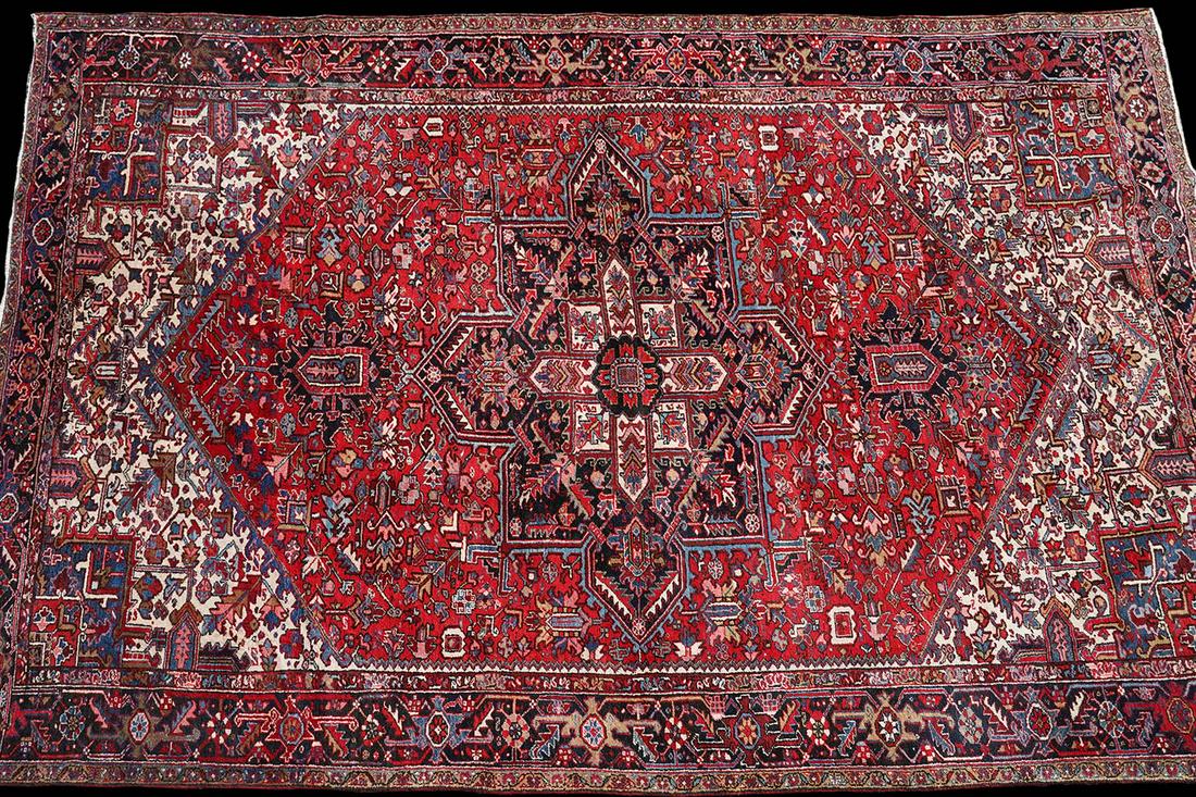 Heriz Persian Rug/Carpet (1 of 10)