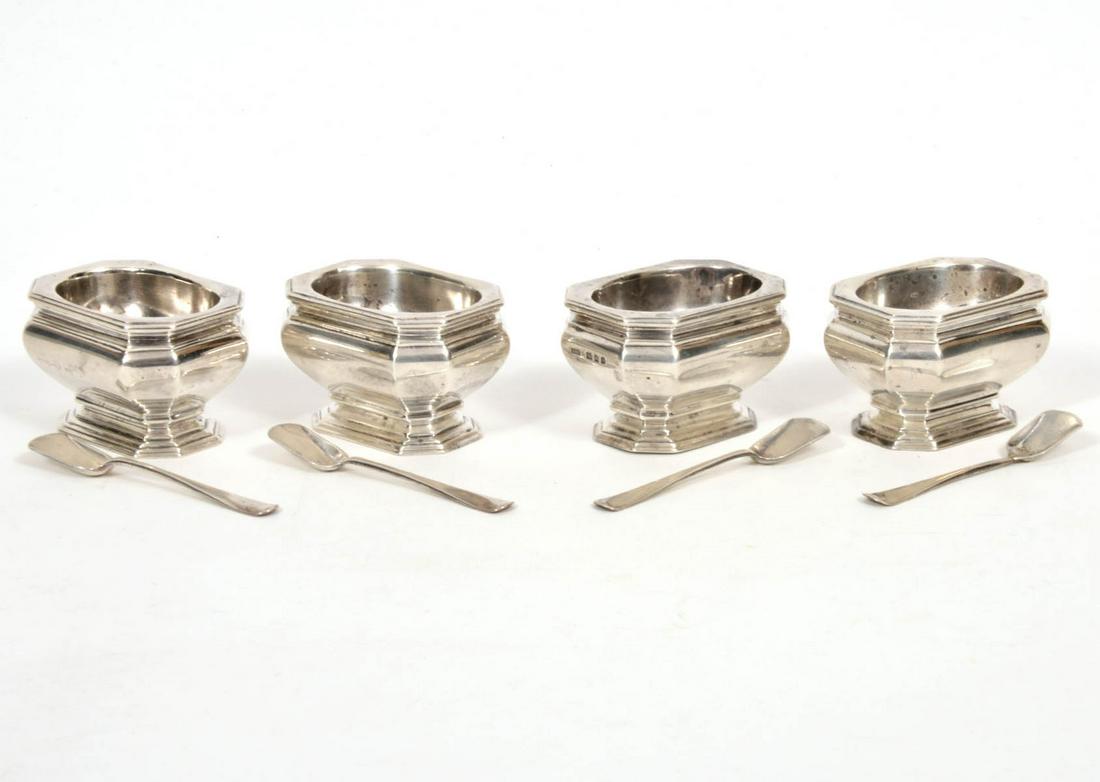 Set of 4 Crichton Sterling Silver Salt Cellars (1 of 7)